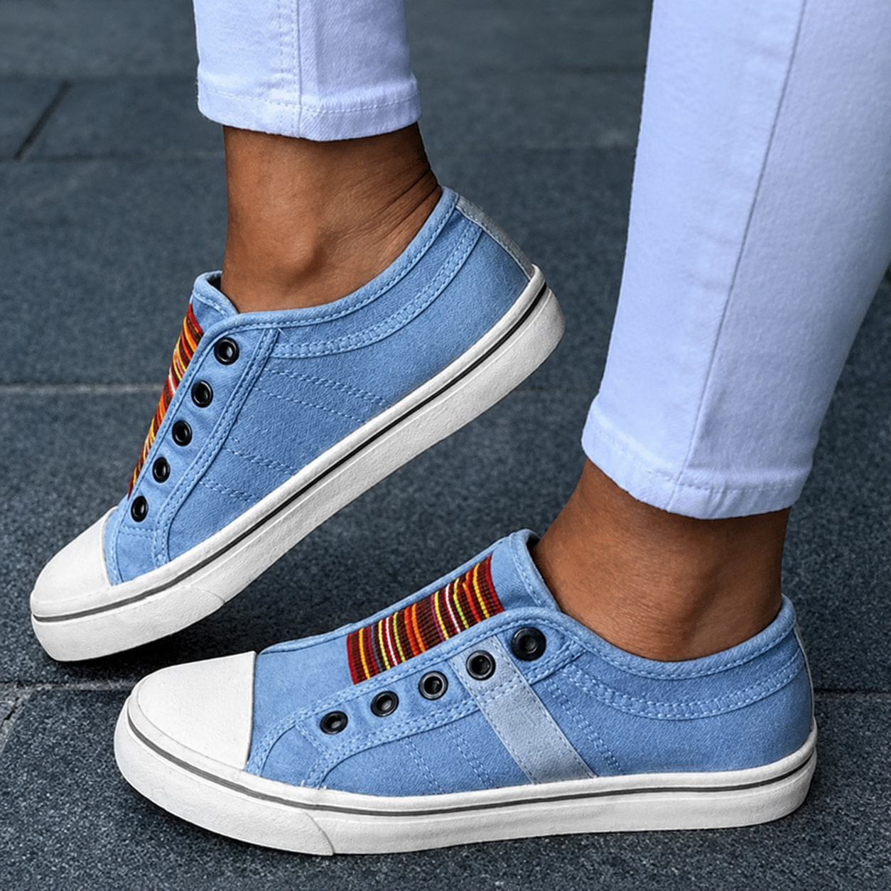 Jorrie - Timeless Elastic Canvas Sneakers